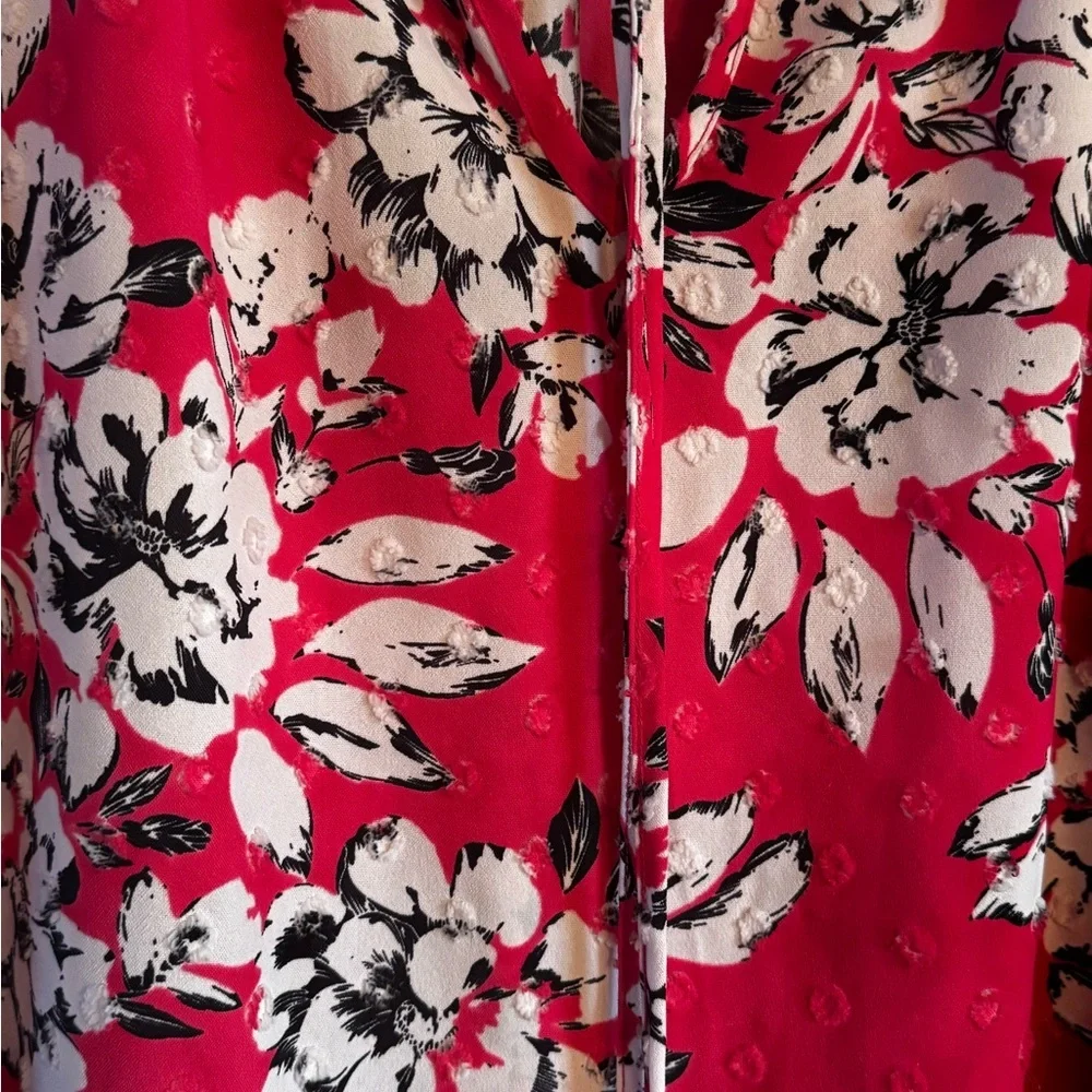 Adrienne Vittadini Pink Floral Blouse with crocheted Lace Accents Large - Picture 4 of 7